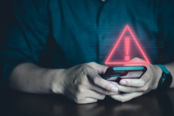 Android phone showing Emergency SOS activation.